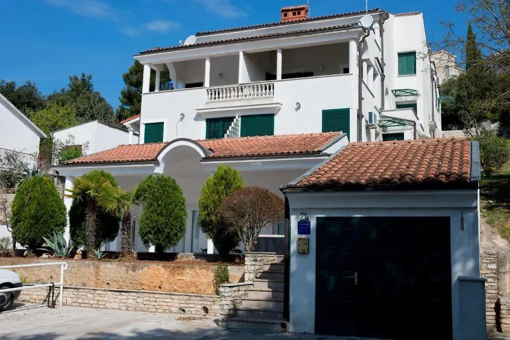 Apartments Estelle Pula